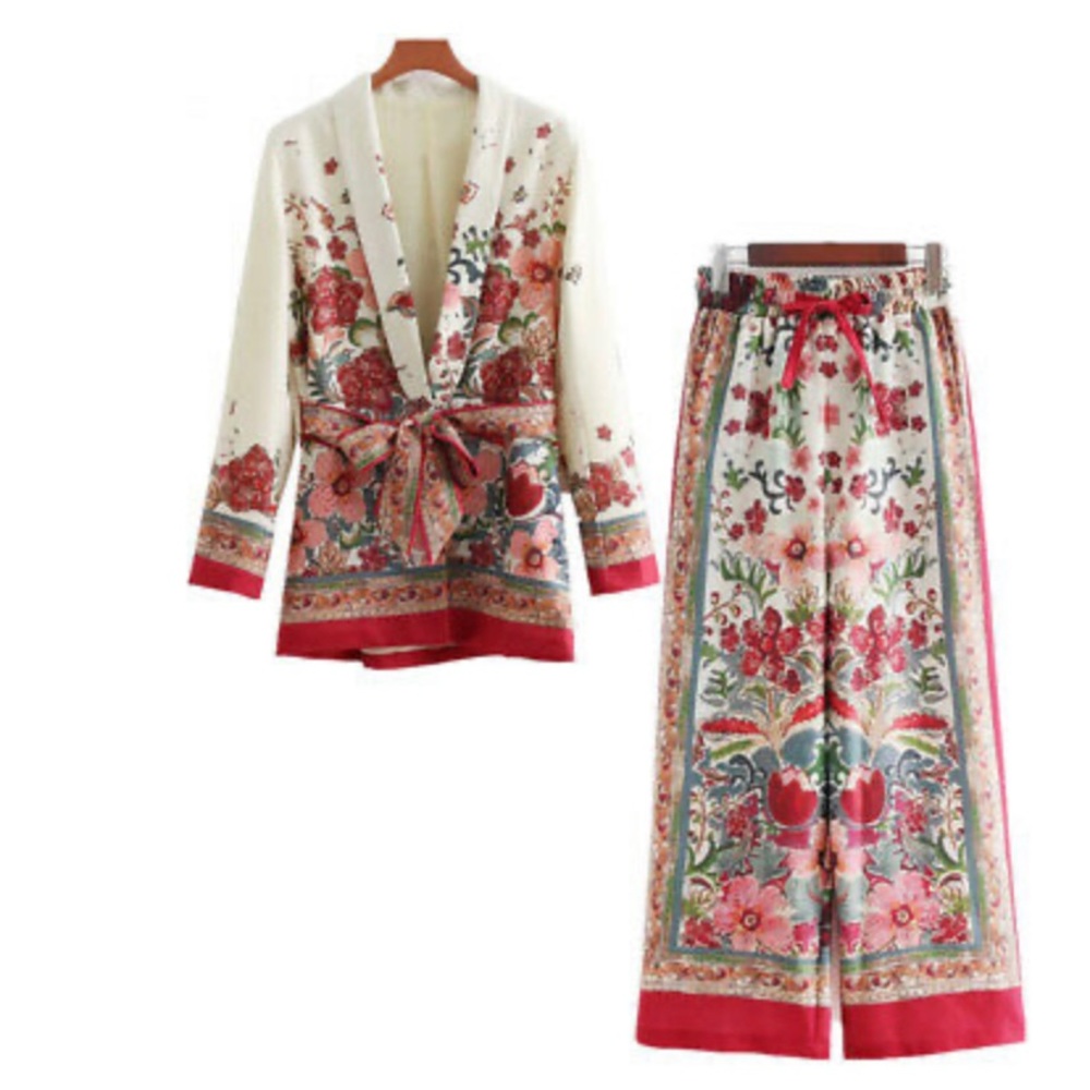 Floral Print Pant suit